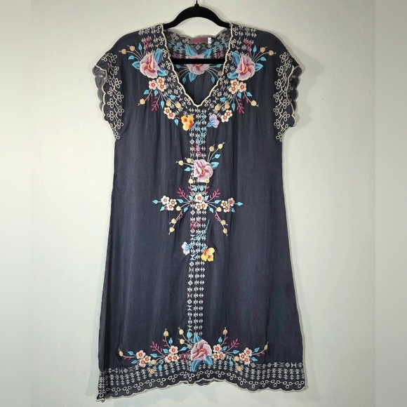Johnny Was Dresses & Skirts - JOHNNY WAS KEVA FLORAL EMBROIDERED TUNIC DRESS.